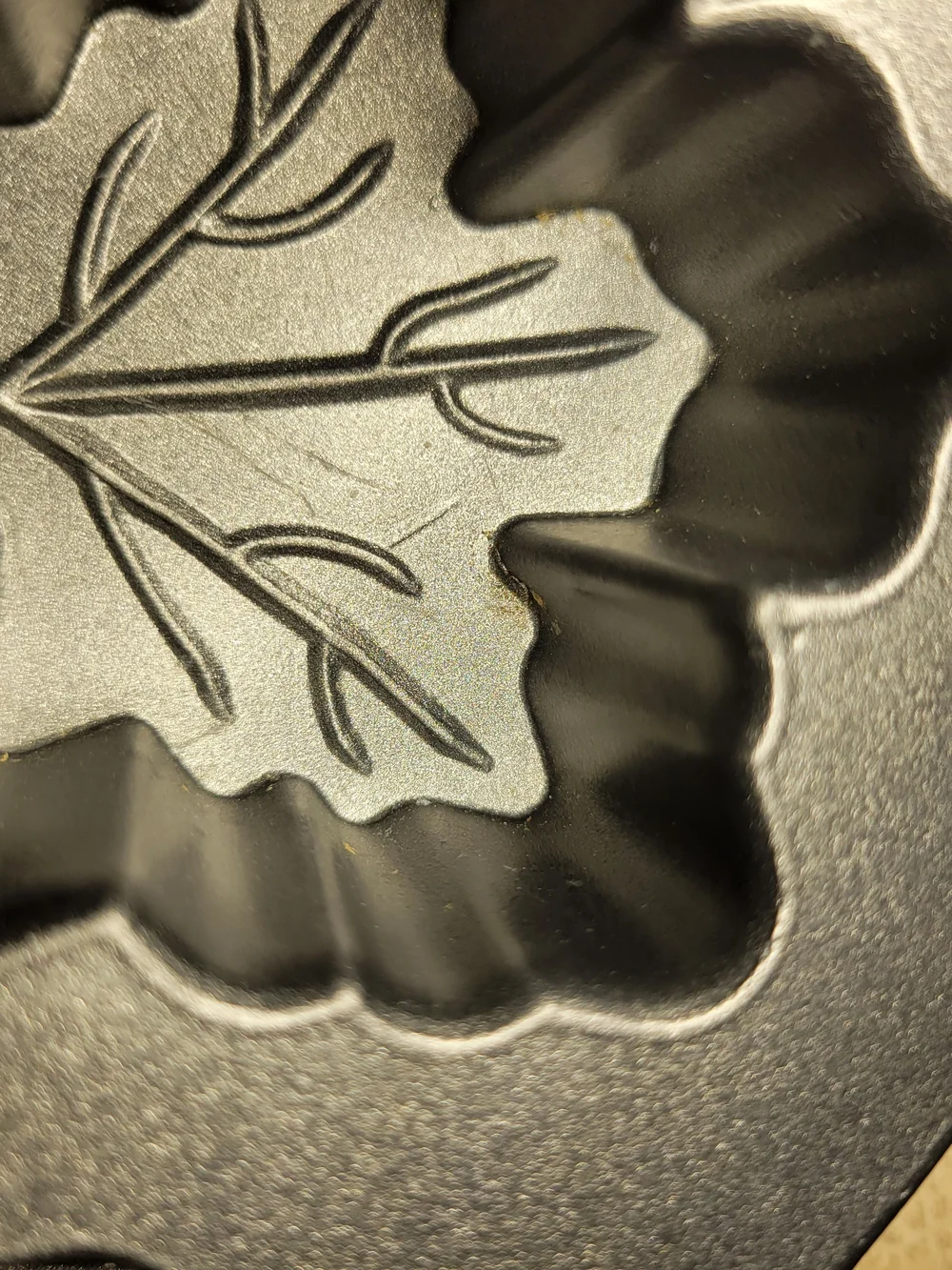Nordic Ware Maple Leaf Muffin or Cakelet Pan